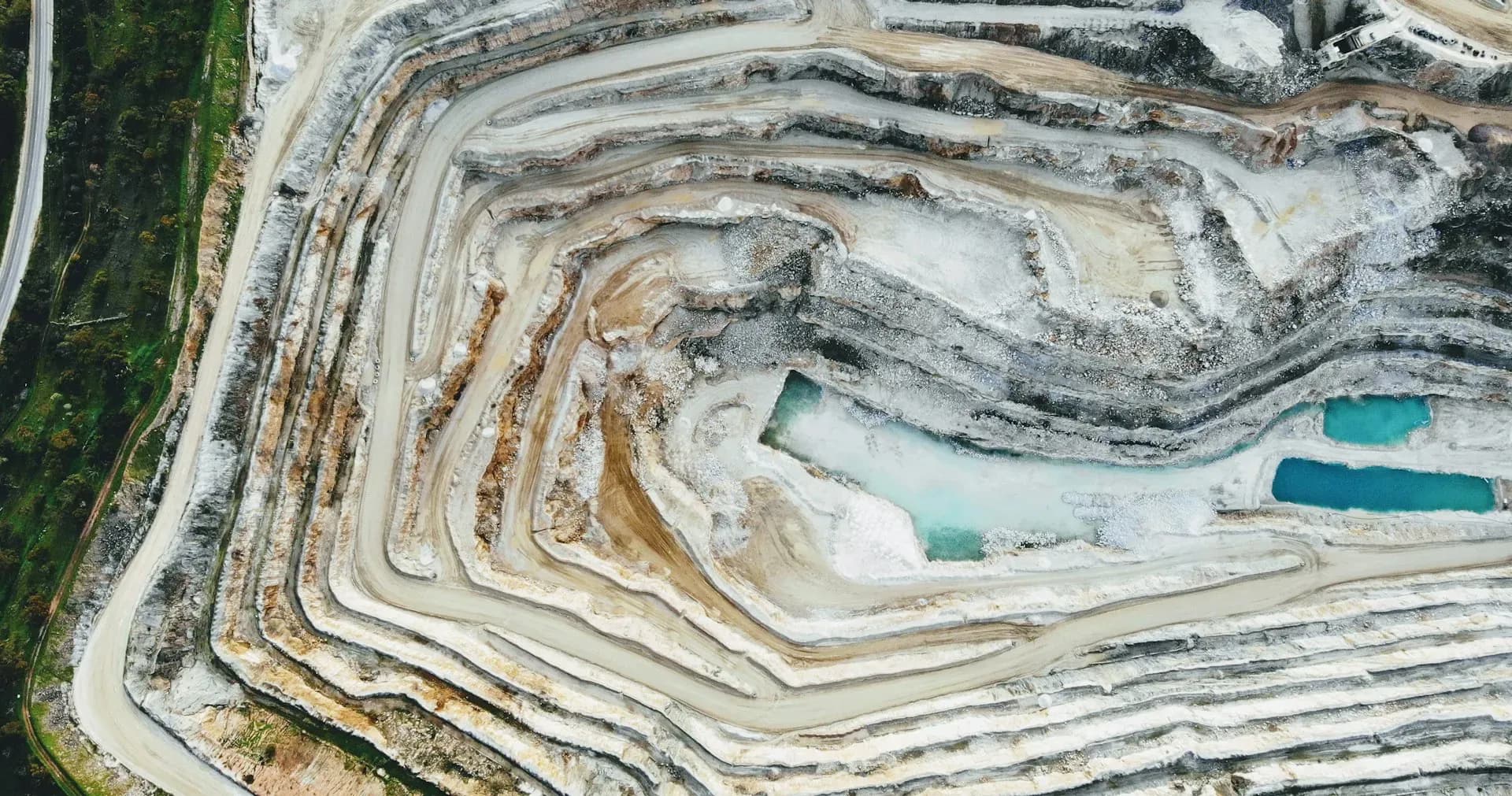 Mine with a pool in the middle
